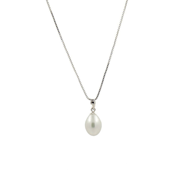 8–9mm White Freshwater Pearl Pendant with 18" Chain